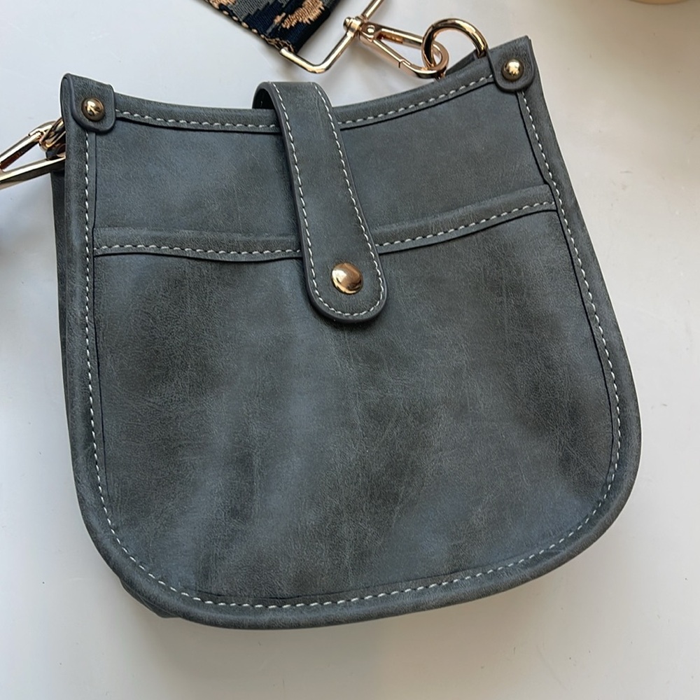 Threaded Pear Grey Crossbody - Picture 2 of 5